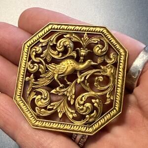 Vtg Rare Williamsburg Brass Peacock & Hidden Dog Head Brooch